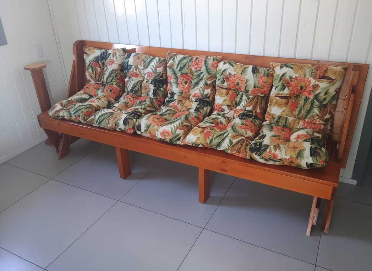 Banco 2,50m fechado